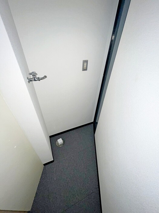 物件内観写真8　(洗濯機置場)