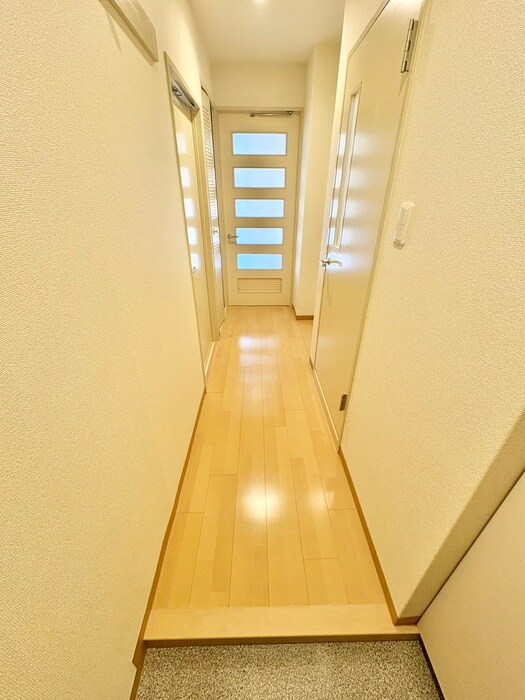 物件内観写真19　(廊下)