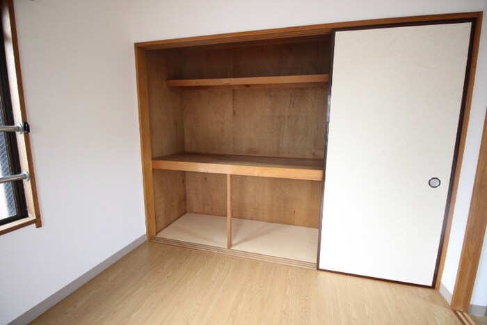 物件内観写真13　(収納)