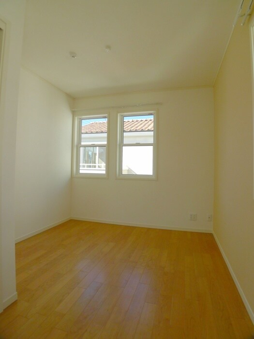 物件内観写真8　(居室)