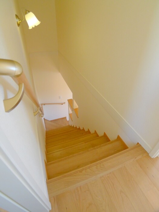 物件内観写真12　(廊下)