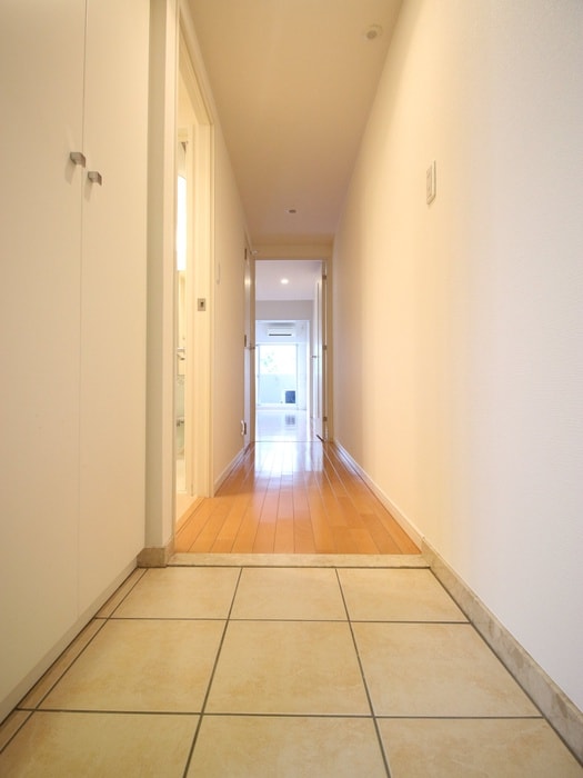 物件内観写真17　(玄関)