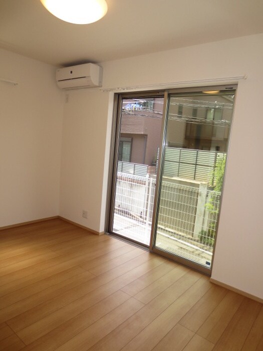 物件内観写真10　(居室)