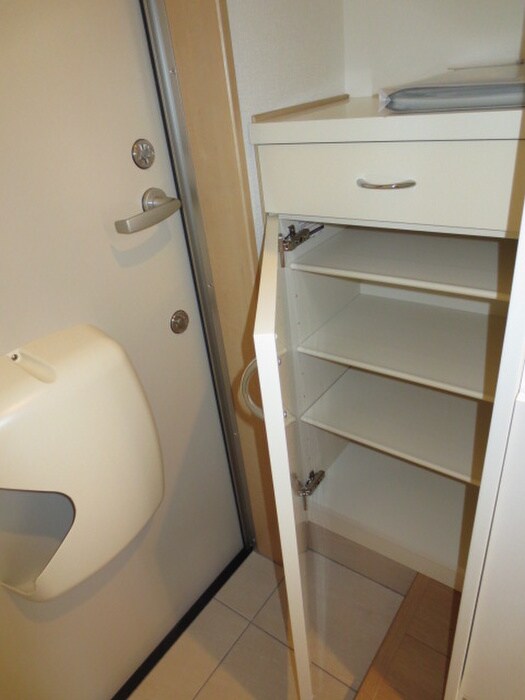 物件内観写真18　(靴箱)