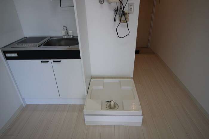 物件内観写真12　(洗濯機置場)