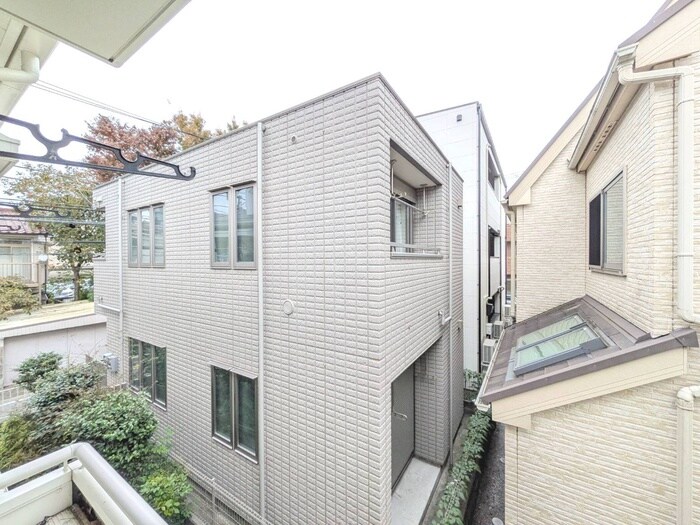 物件内観写真17　(室内からの展望)