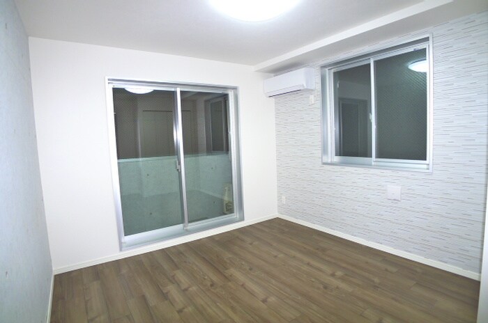 物件内観写真9　(室内からの展望)