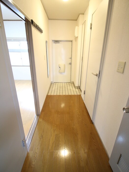 物件内観写真21　(廊下)