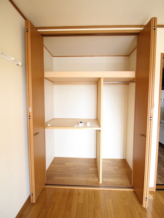 物件内観写真11　(収納)