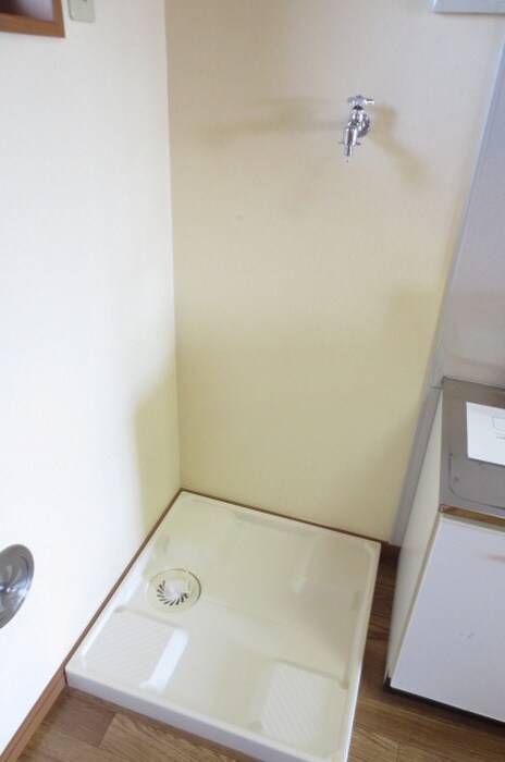 物件内観写真17　(洗濯機置場)