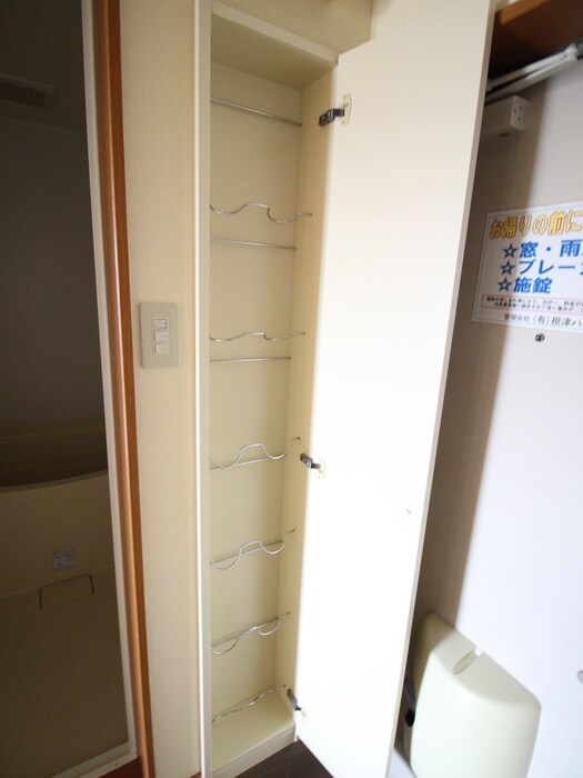 物件内観写真18　(靴箱)