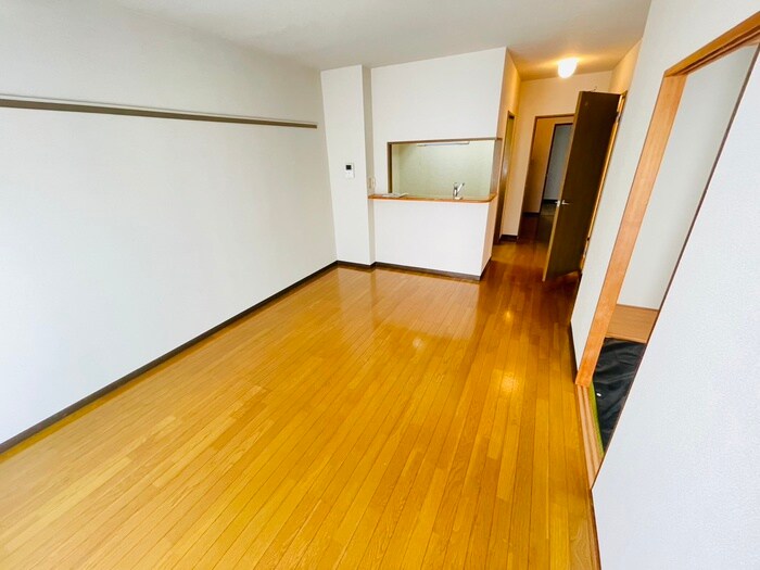 物件内観写真8　(居室)