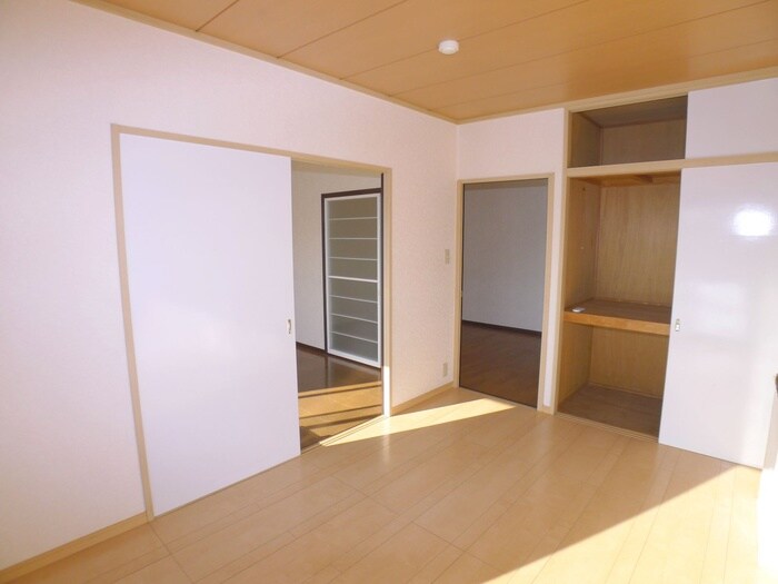 物件内観写真5　(居室)