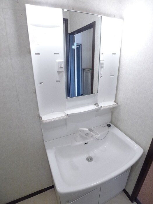 物件内観写真11　(洗面)