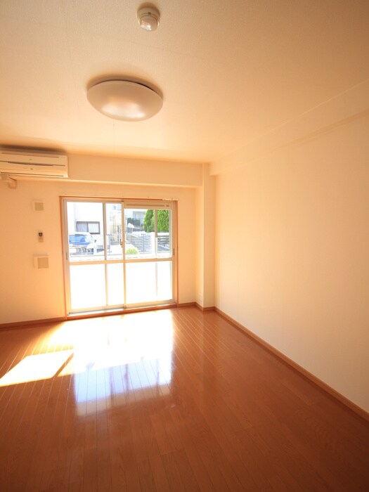 物件内観写真11　(居室)