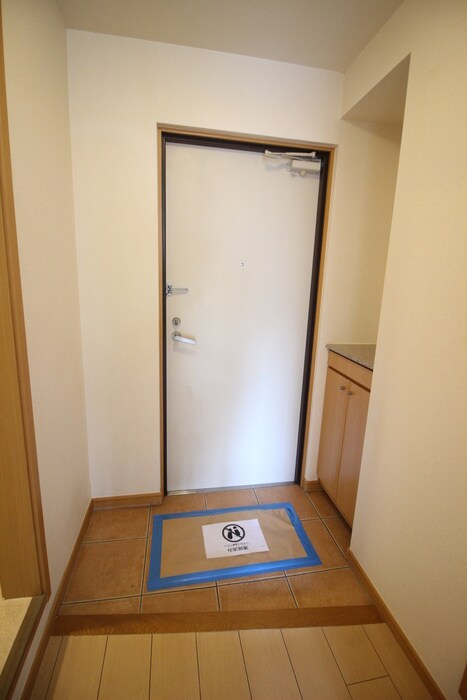 物件内観写真14　(玄関)