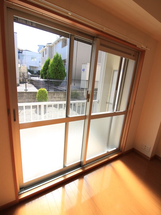 物件内観写真15　(室内からの展望)