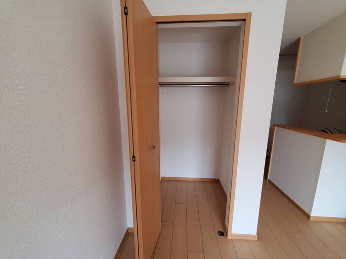 物件内観写真15　(収納)