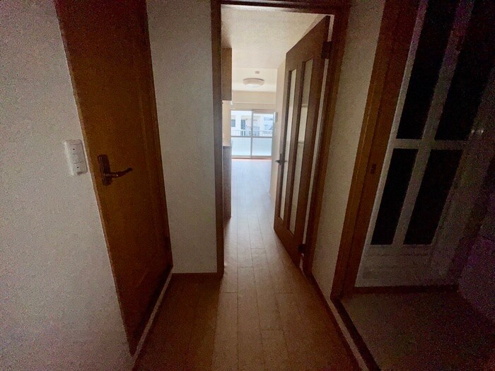 物件内観写真16　(廊下)