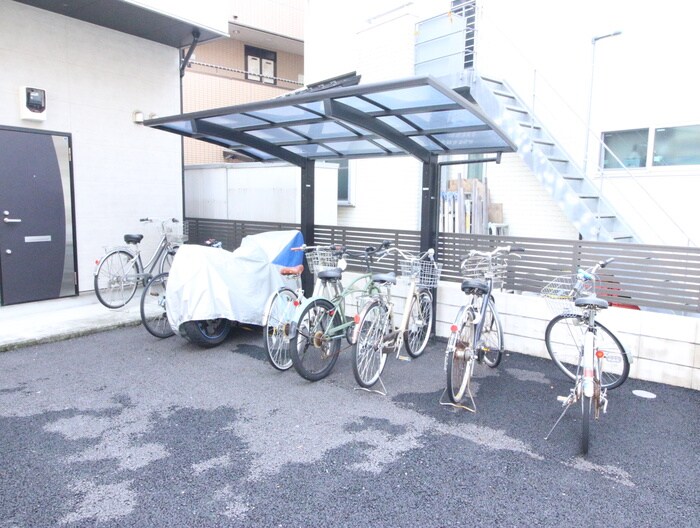 物件外観写真3　(駐輪場)