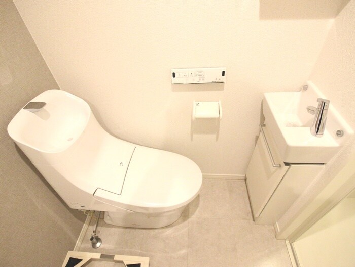 物件内観写真13　(トイレ)