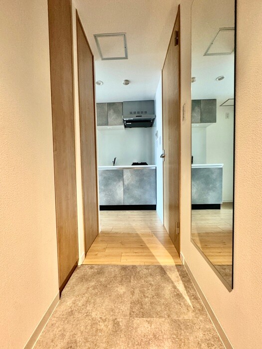 物件内観写真16　(玄関)
