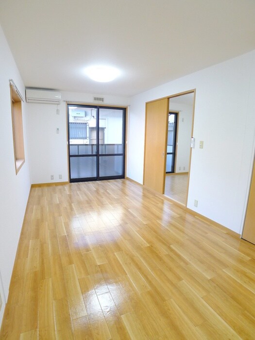 物件内観写真8　(居室)