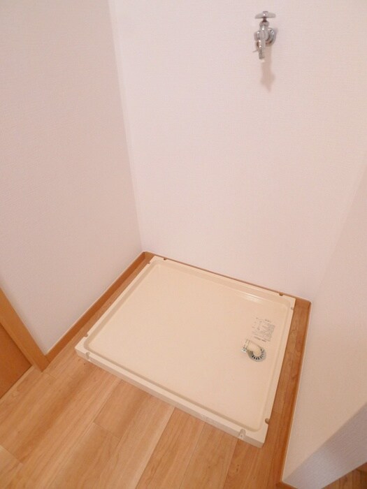 物件内観写真17　(洗濯機置場)