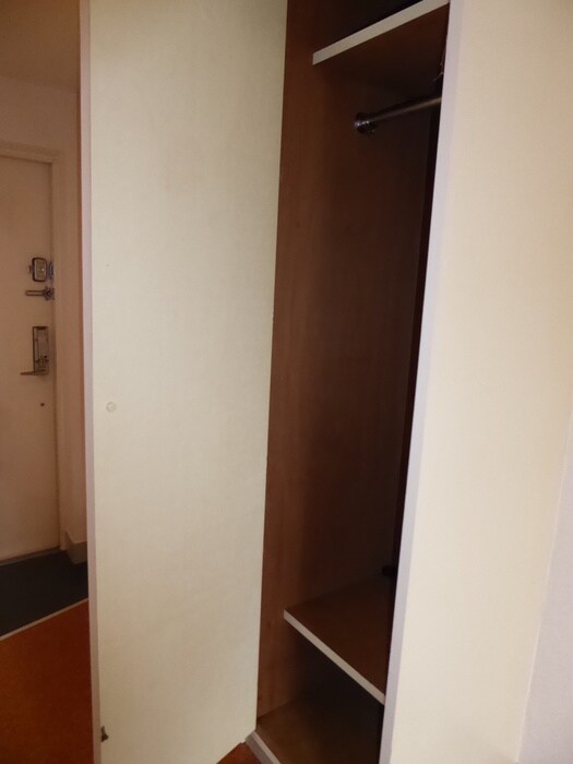 物件内観写真12　(収納)