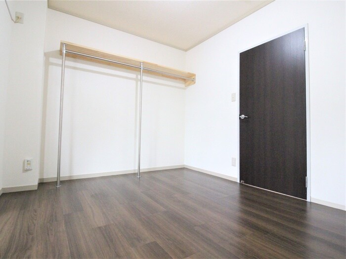 物件内観写真5　(居室)