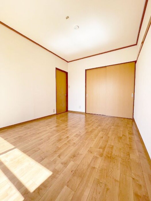 物件内観写真9　(居室)