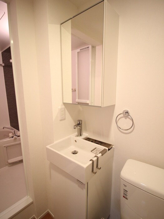 物件内観写真9　(洗面)