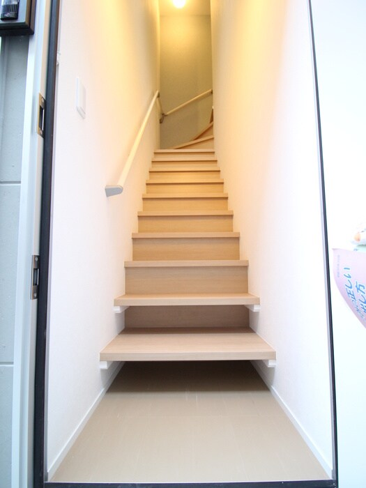 物件内観写真17　(玄関)