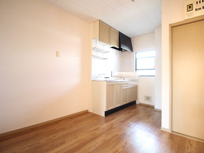 物件内観写真9　(廊下)