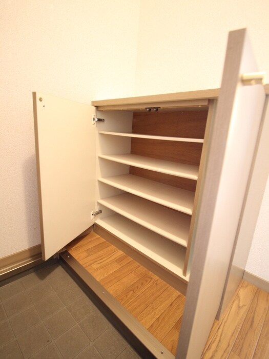物件内観写真22　(靴箱)