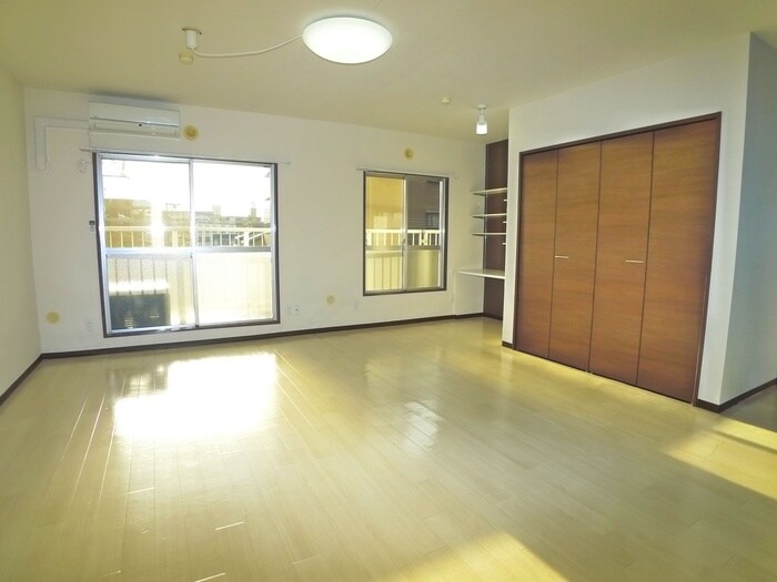 物件内観写真7　(居室)