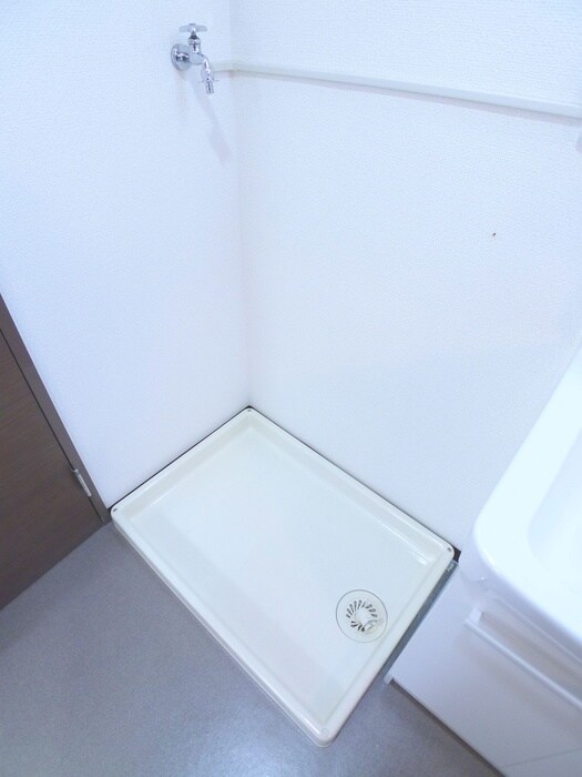 物件内観写真15　(洗濯機置場)