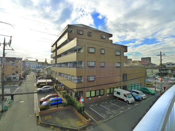 物件内観写真22　(室内からの展望)