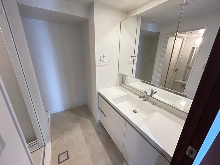 物件内観写真16　(洗面)