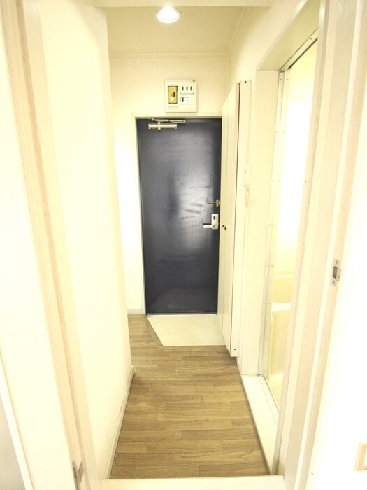 物件内観写真19　(玄関)