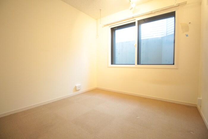 物件内観写真10　(居室)