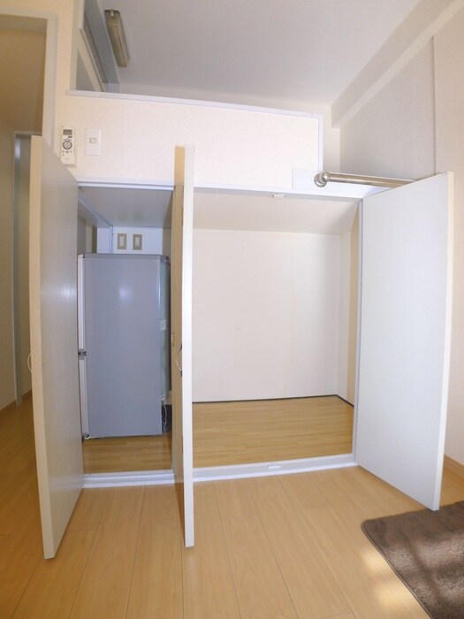 物件内観写真13　(収納)