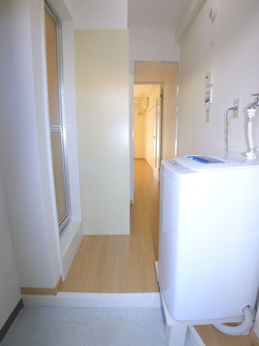 物件内観写真19　(玄関)