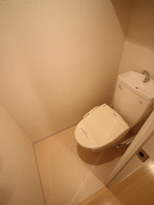 物件内観写真9　(トイレ)