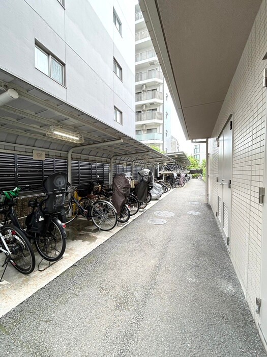 物件外観写真6　(駐輪場)