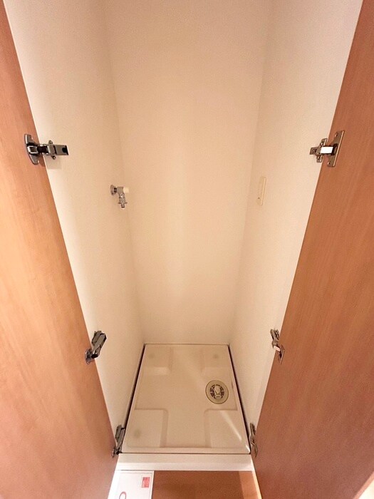 物件内観写真12　(洗濯機置場)