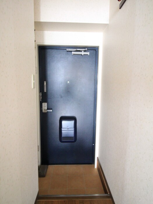 物件内観写真17　(玄関)