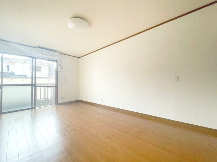 物件内観写真5　(居室)