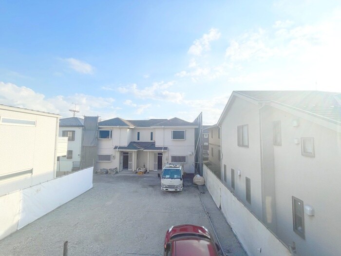 物件内観写真16　(室内からの展望)