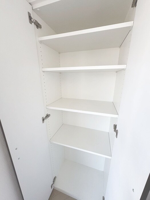 物件内観写真12　(収納)